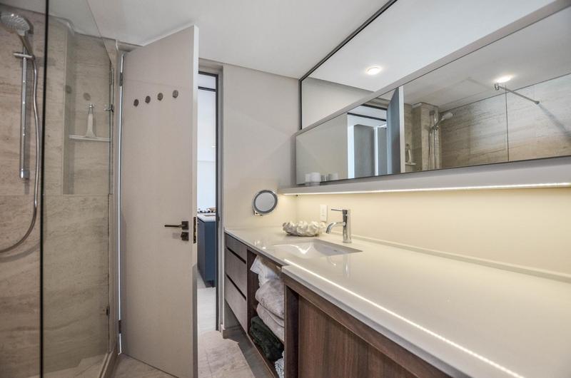 2 Bedroom Property for Sale in Dolphin Beach Western Cape